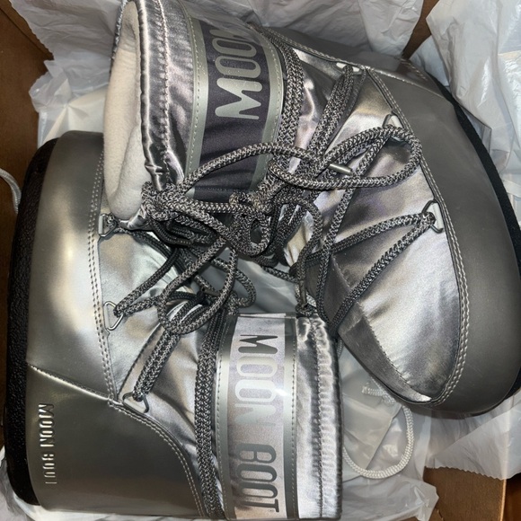 Moon Boot Icon - Picture 3 of 7